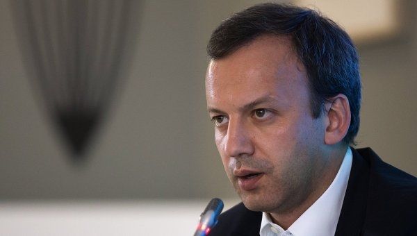 Дворкович розповів, що черпає нові знання з інтернету по ночах