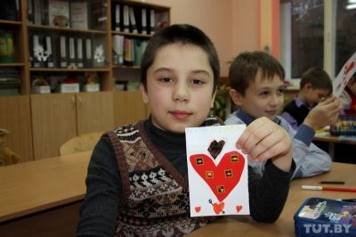 «Якщо йдуть за ручку, то закохані»: другокласники розповідають, що таке любов