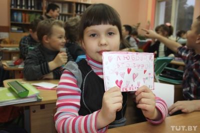 «Якщо йдуть за ручку, то закохані»: другокласники розповідають, що таке любов