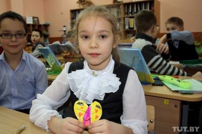 «Якщо йдуть за ручку, то закохані»: другокласники розповідають, що таке любов