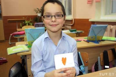 «Якщо йдуть за ручку, то закохані»: другокласники розповідають, що таке любов