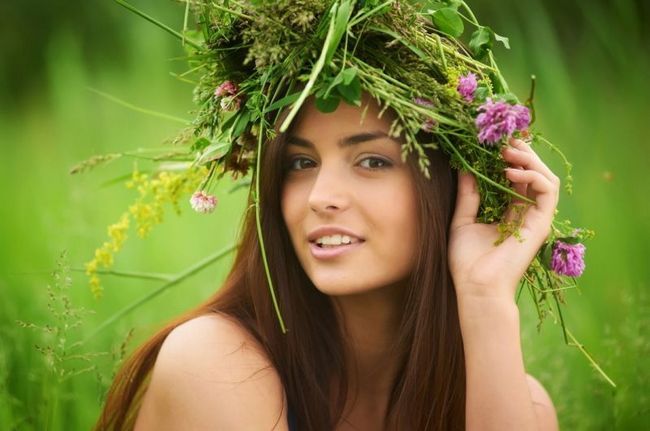 Ворожіння на Івана Купала Ворожіння на Івана Купала