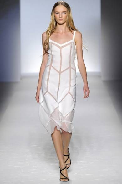 Колекція весна-літо 2012 від «королеви шифону» Alberta Ferretti Колекція весна-літо 2012 від «королеви шифону» Alberta Ferretti