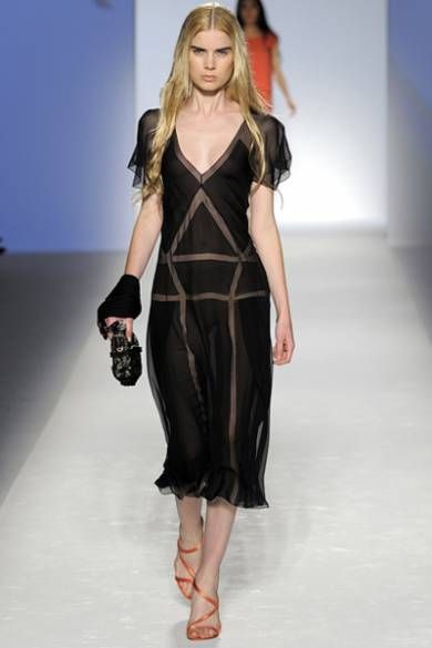 Колекція весна-літо 2012 від «королеви шифону» Alberta Ferretti Колекція весна-літо 2012 від «королеви шифону» Alberta Ferretti