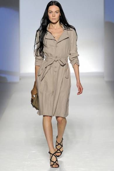 Колекція весна-літо 2012 від «королеви шифону» Alberta Ferretti Колекція весна-літо 2012 від «королеви шифону» Alberta Ferretti