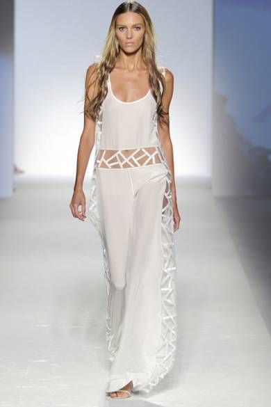 Колекція весна-літо 2012 від «королеви шифону» Alberta Ferretti Колекція весна-літо 2012 від «королеви шифону» Alberta Ferretti
