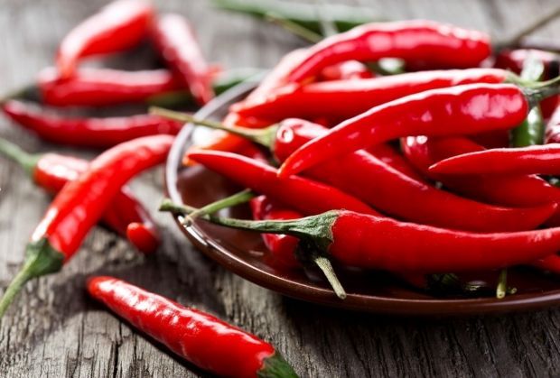 Маска для нігтів з червоним перцем. Дієво і ефективно Маска для нігтів з червоним перцем. Дієво і ефективно