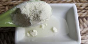 Плюси і користь дитячих молочних сухих сумішей