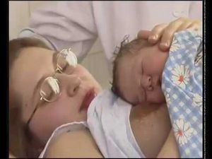 Відео перші пологи жінок